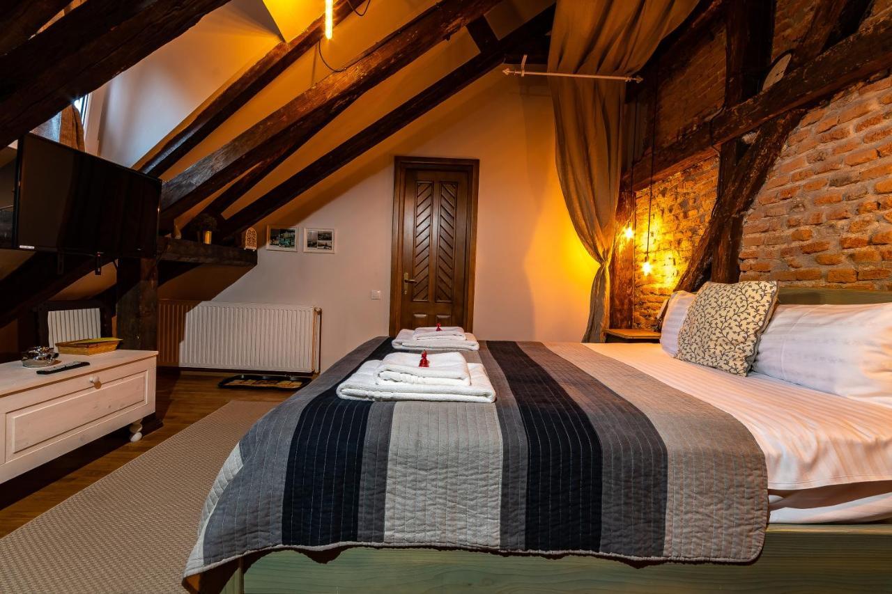 Hotel Wood House Republicii Braszów Zewnętrze zdjęcie
