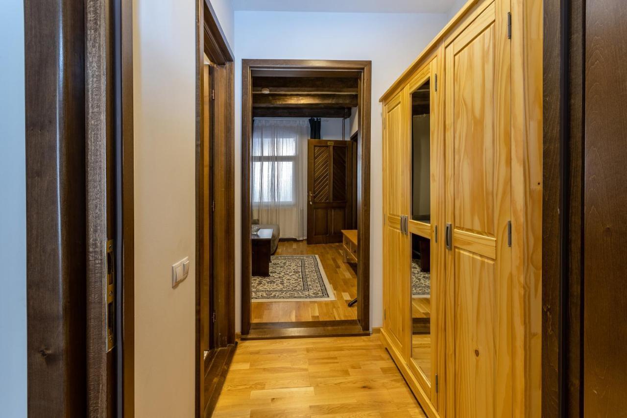 Hotel Wood House Republicii Braszów Zewnętrze zdjęcie