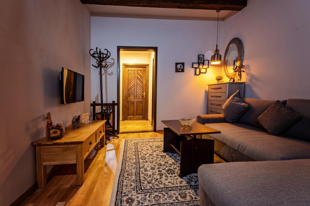 Hotel Wood House Republicii Braszów Zewnętrze zdjęcie