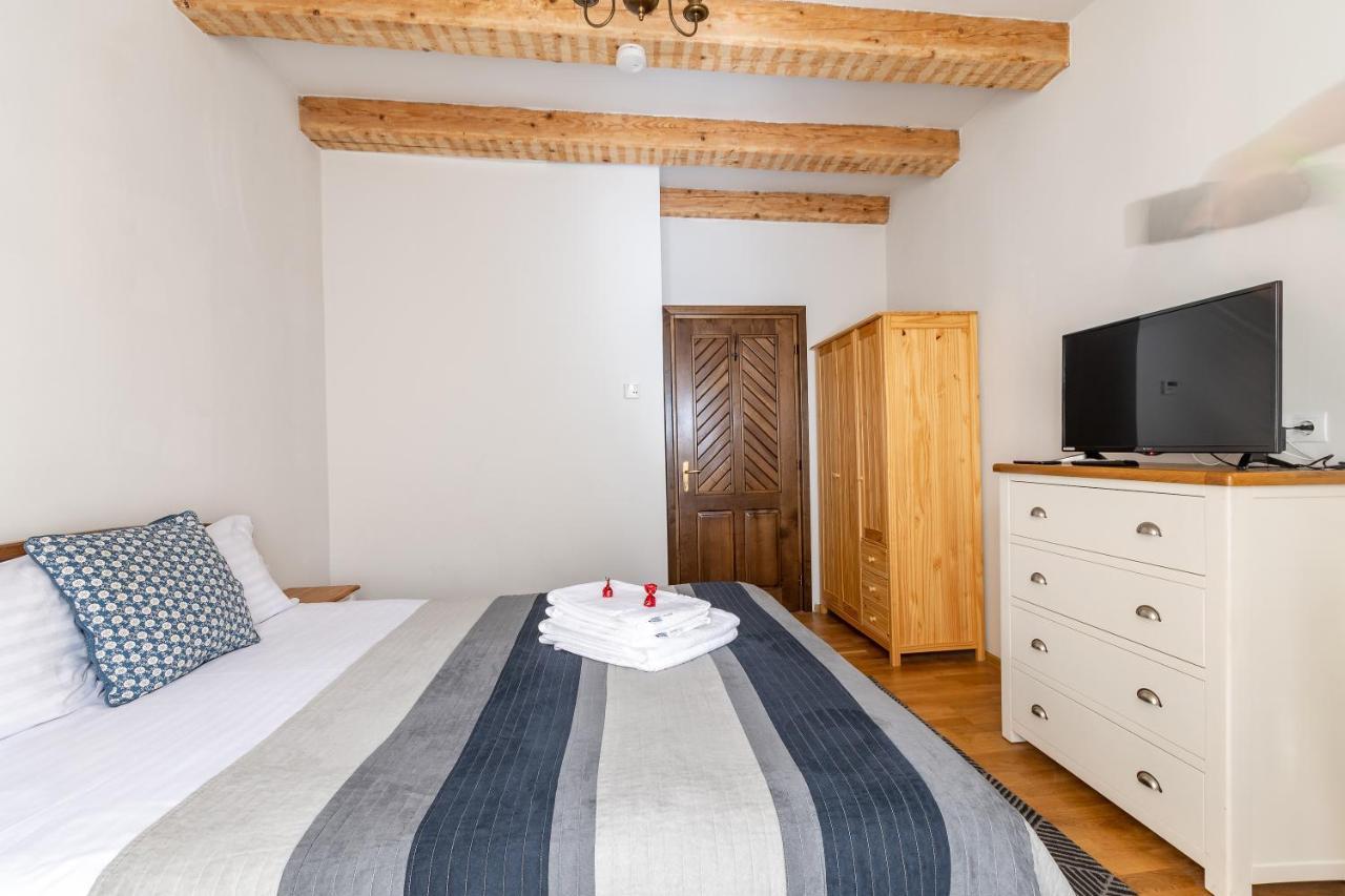 Hotel Wood House Republicii Braszów Zewnętrze zdjęcie