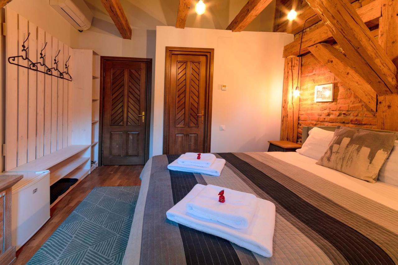 Hotel Wood House Republicii Braszów Zewnętrze zdjęcie