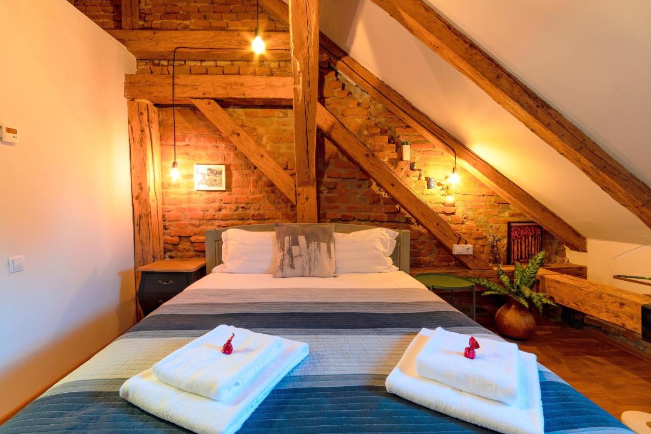 Hotel Wood House Republicii Braszów Zewnętrze zdjęcie