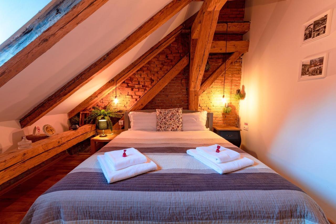 Hotel Wood House Republicii Braszów Zewnętrze zdjęcie