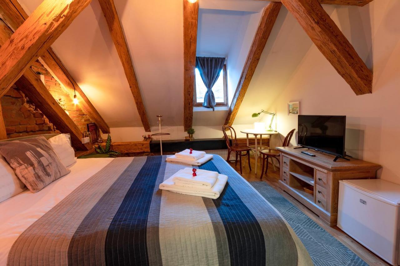 Hotel Wood House Republicii Braszów Zewnętrze zdjęcie