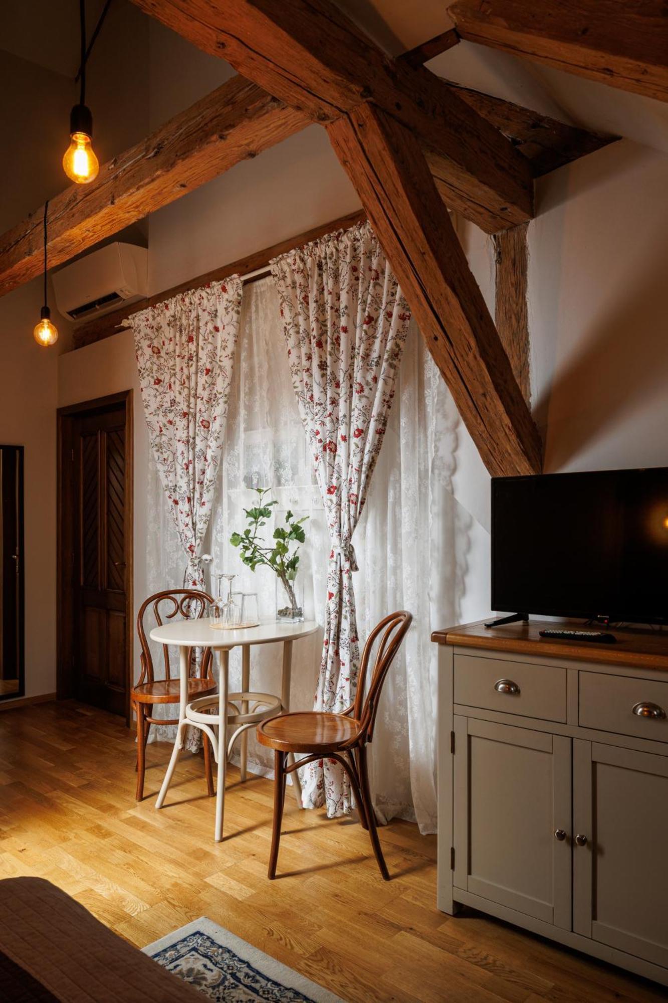 Hotel Wood House Republicii Braszów Zewnętrze zdjęcie