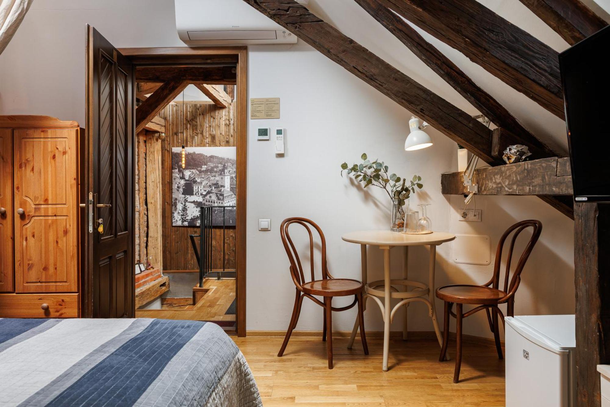 Hotel Wood House Republicii Braszów Zewnętrze zdjęcie