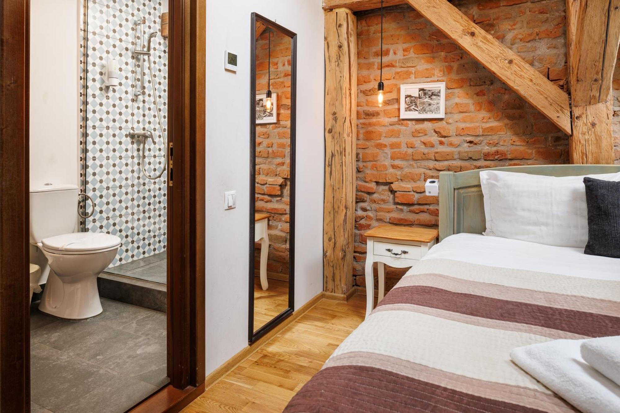 Hotel Wood House Republicii Braszów Zewnętrze zdjęcie
