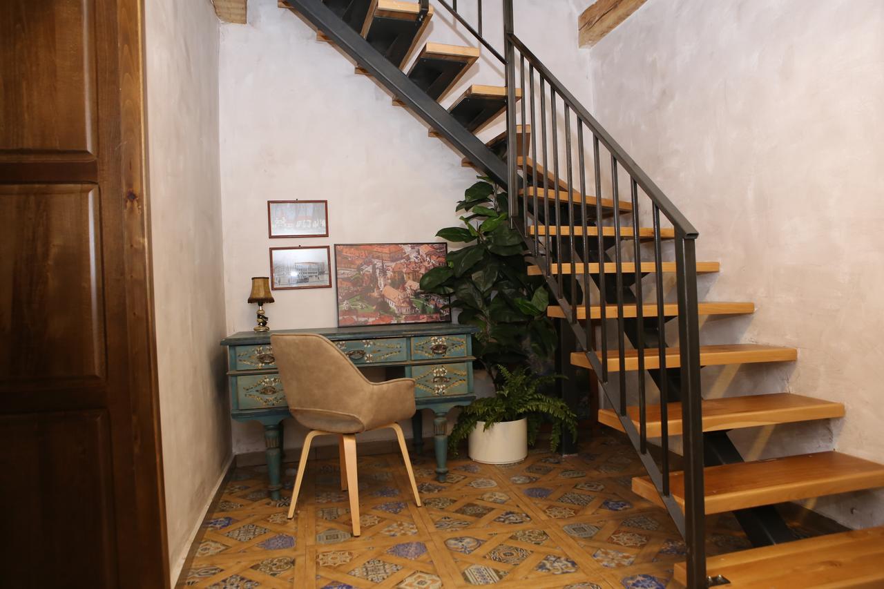 Hotel Wood House Republicii Braszów Zewnętrze zdjęcie