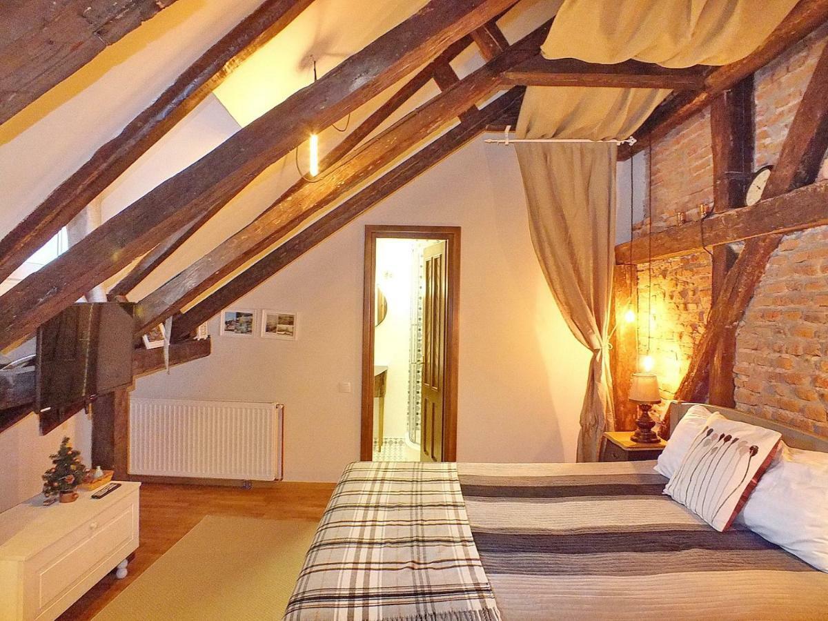 Hotel Wood House Republicii Braszów Zewnętrze zdjęcie